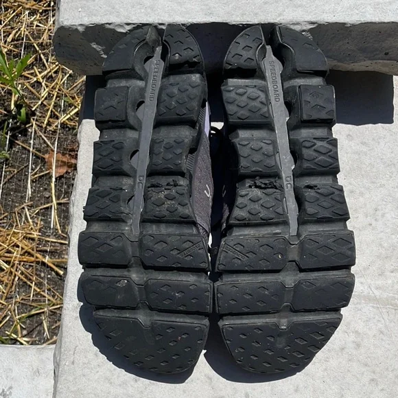 On Running Women's Black and Gray Sneakers - Picture 2 of 3